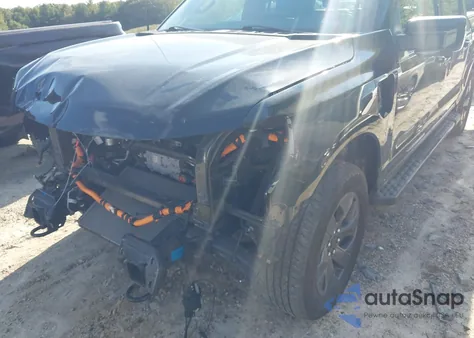 2022 Ford F-150 Lightning Lariat from USA, damaged, VIN 1FTVW1EV5NWG09037